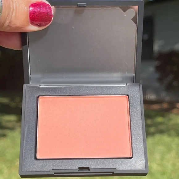 NARS Powder Blush In Gina (Matte Tangerine) - Picture 10 of 16